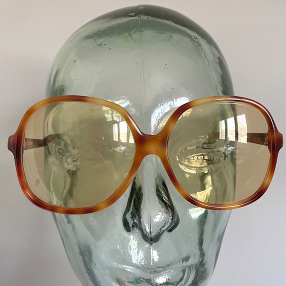 Vintage Liz Claiborne Brown Square Oversized Sunglasses - LARGE! - Picture 2 of 9